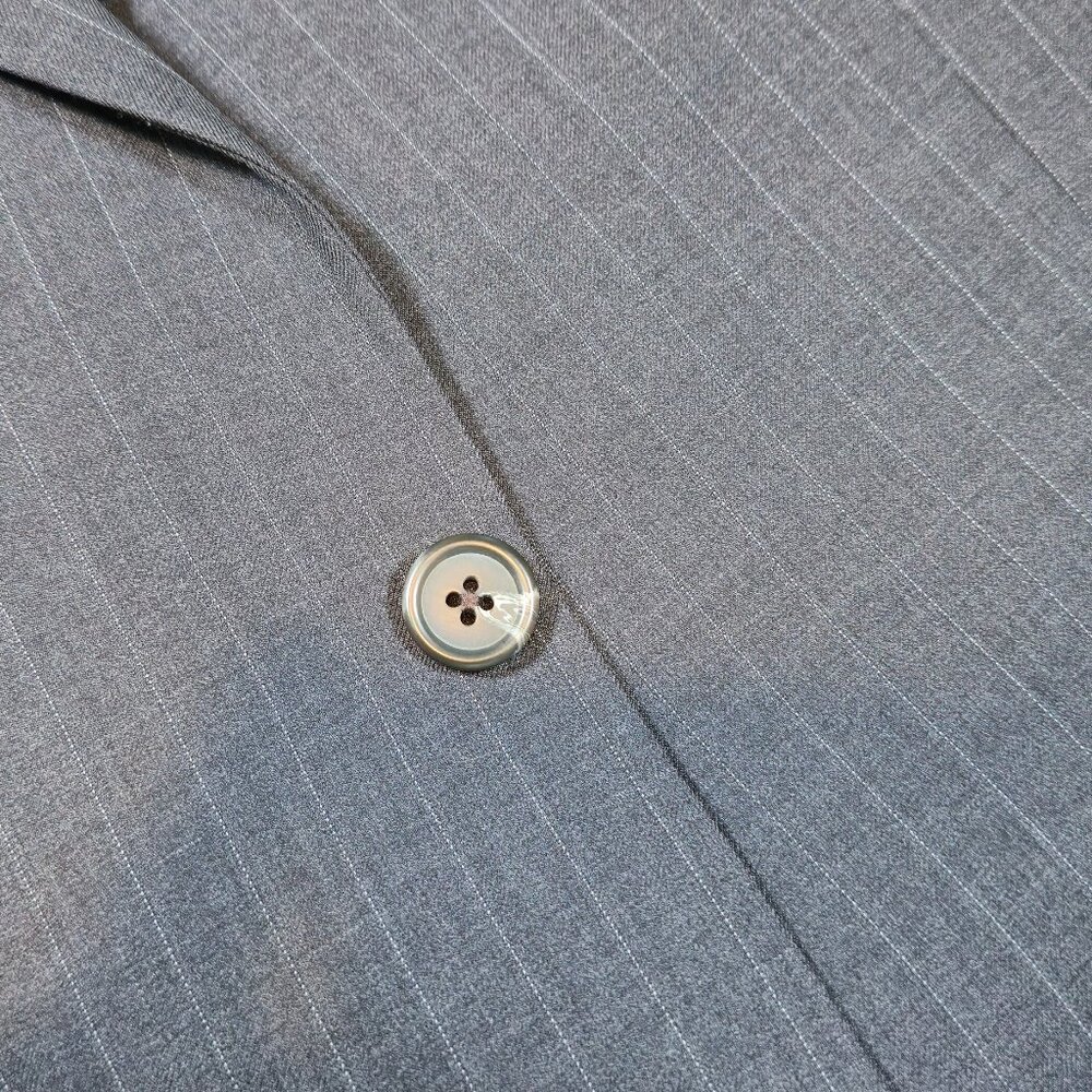 Ralph Lauren Blazer 100% Virgin Wool Pinstripe Made in Canada Size 44L - Picture 3 of 9